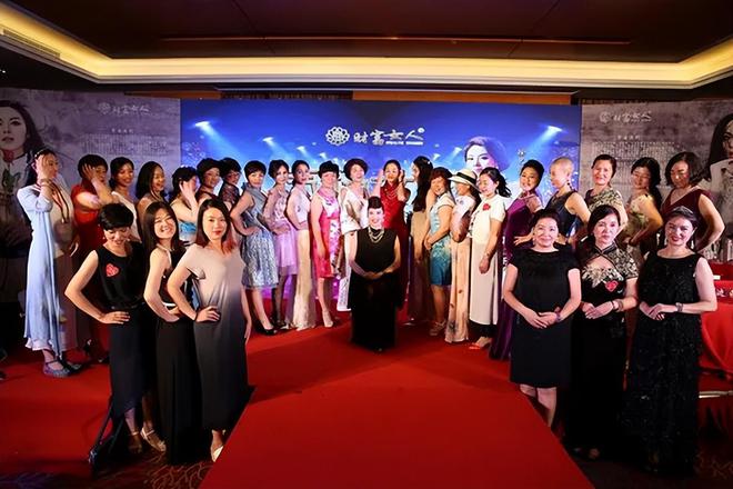 产版“叶珂”洗脑全国女生long8唯一中国网站量(图1)